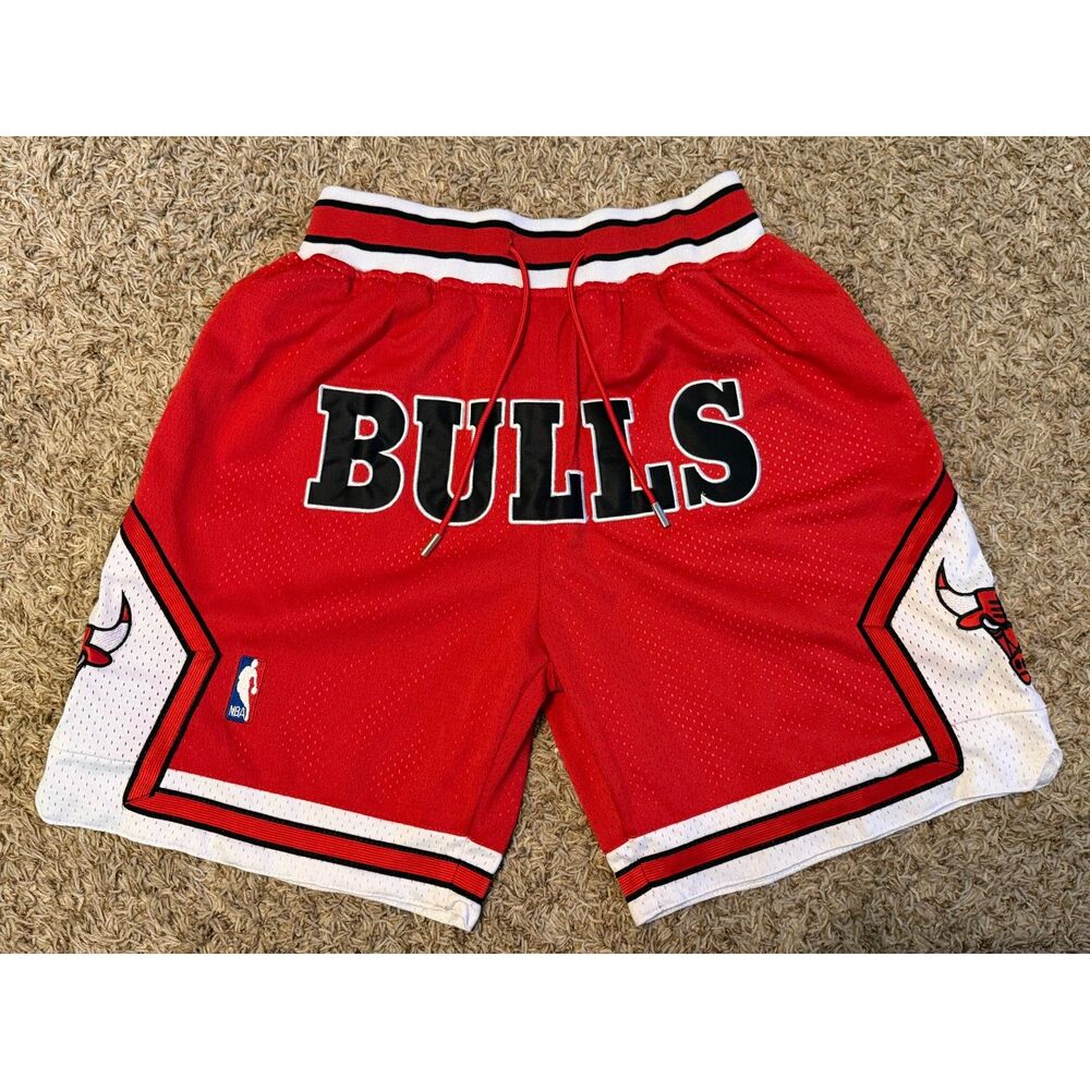 Just Don NBA Chicago Bulls Red White Black Shorts 1997-98 Regular Season M